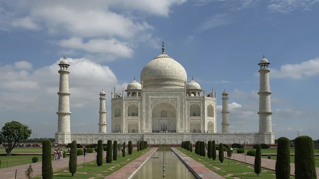 Delhi to Agra road trip by taxi with Taj Mahal